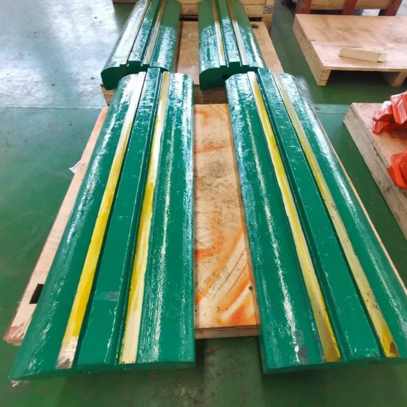 impact crusher replacement wear parts